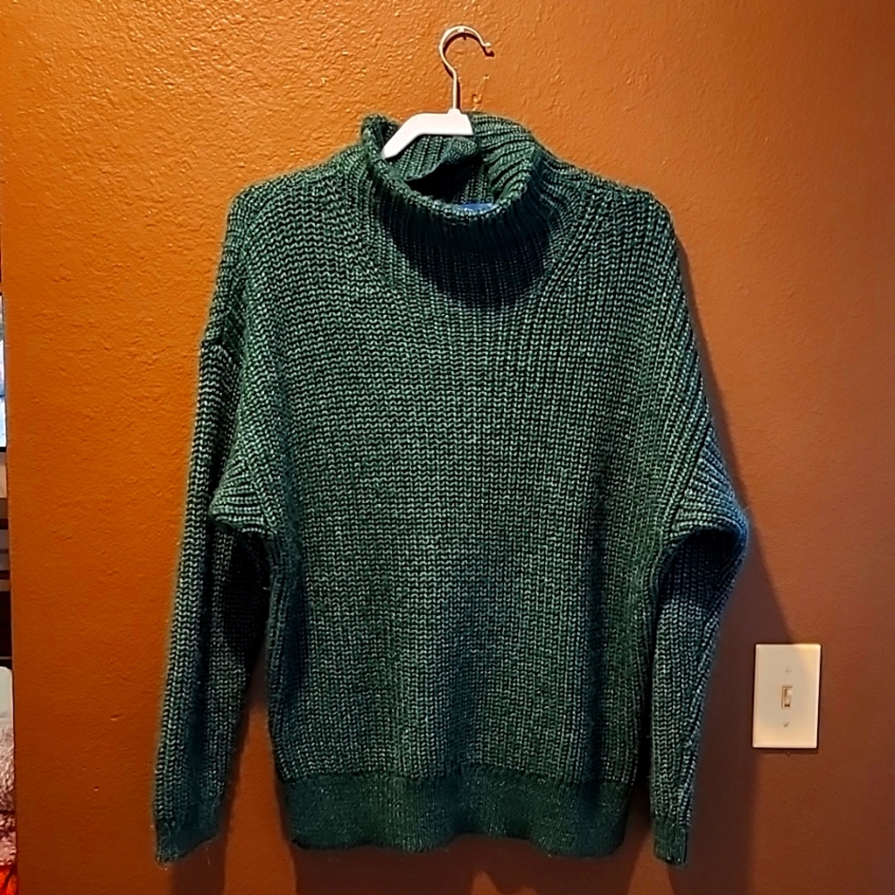 Hunter Green Sweater Large